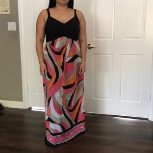 Maxi dress (could be worn as maternity)